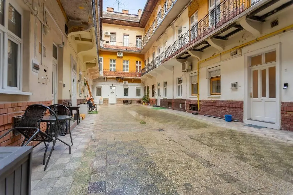 Cozy Apartment In Sip Str., Luna Budapest